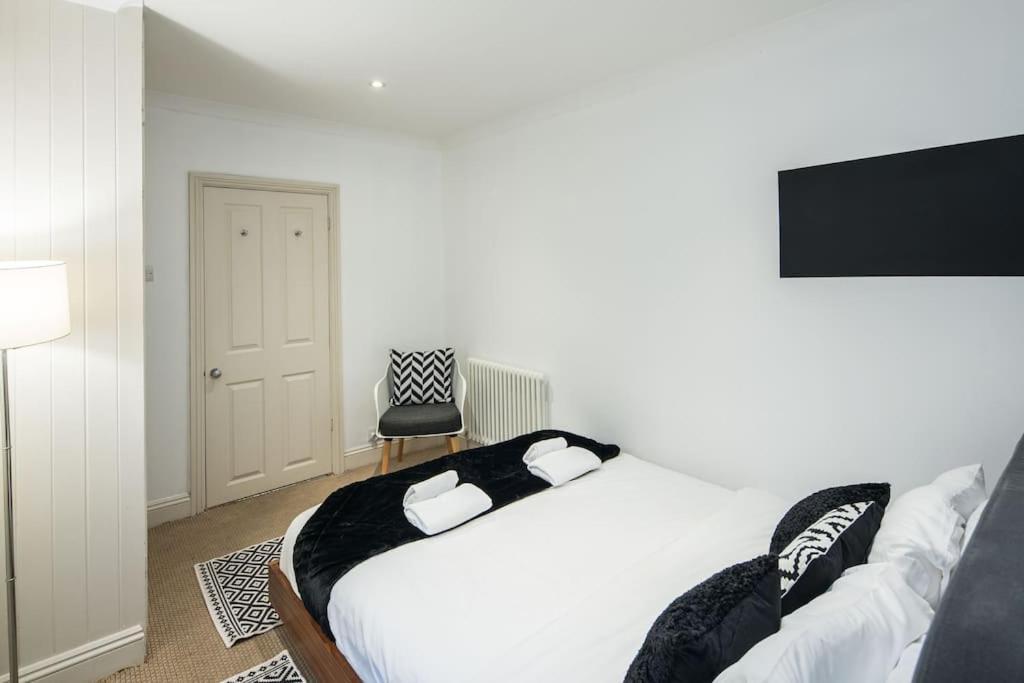 Superb Retreat Central Next Tube Appartement Londen Buitenkant foto