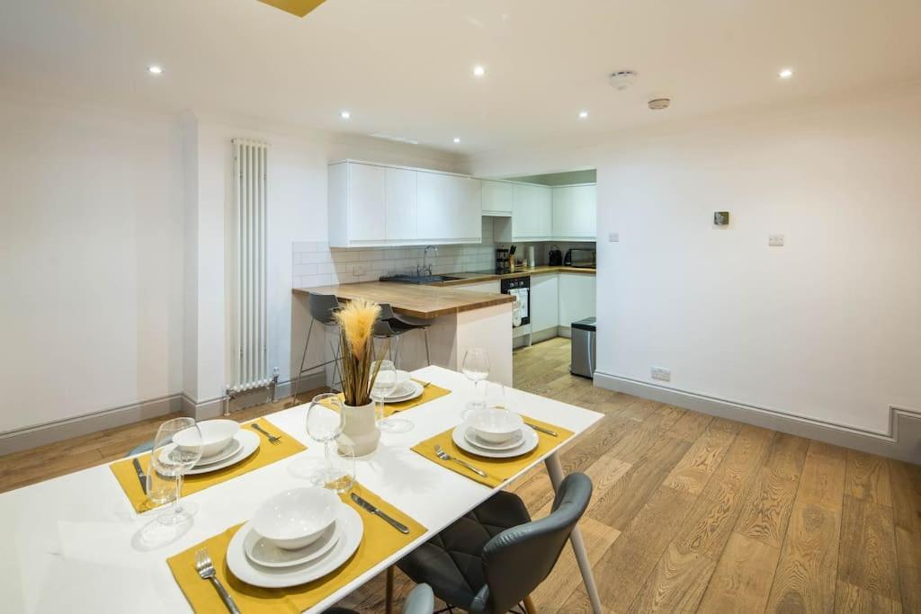 Superb Retreat Central Next Tube Appartement Londen Buitenkant foto