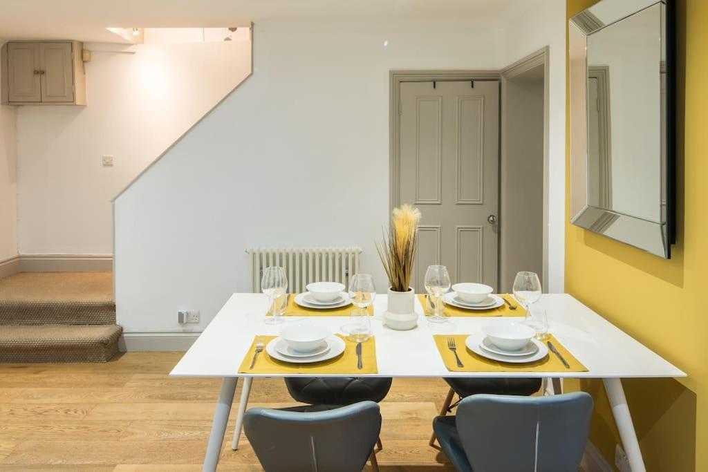 Superb Retreat Central Next Tube Appartement Londen Buitenkant foto
