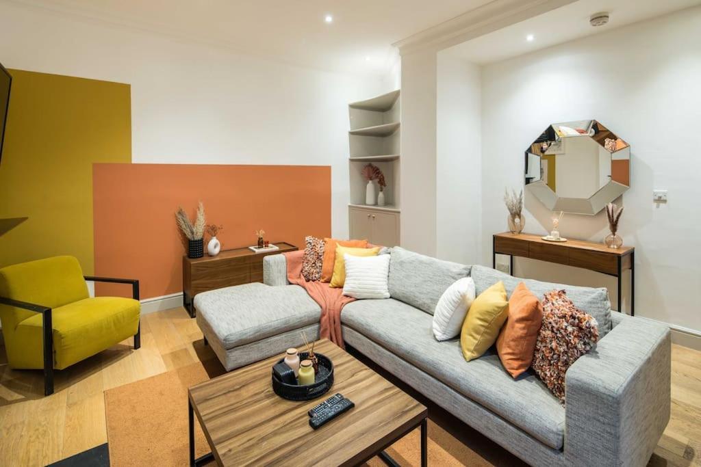 Superb Retreat Central Next Tube Appartement Londen Buitenkant foto